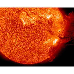 Вспышки на Солнце сегодня — последствия на триллионы